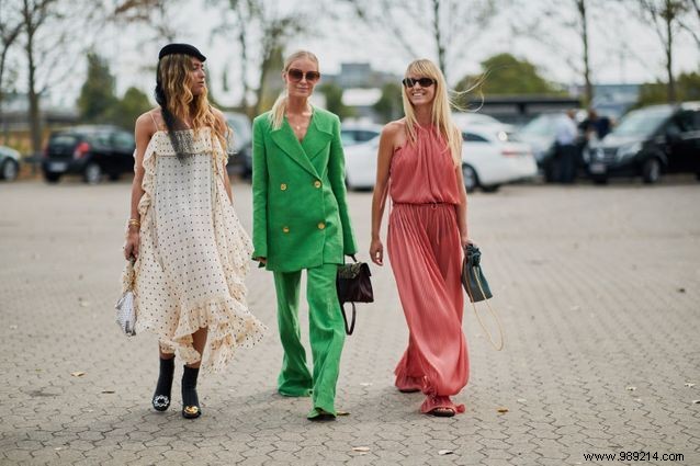 30 Expert Fashion Tips to Flaunt Your Summer Tan Back to School