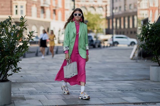 30 Expert Fashion Tips to Flaunt Your Summer Tan Back to School