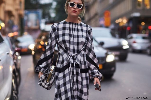 30 Expert Fashion Tips to Flaunt Your Summer Tan Back to School