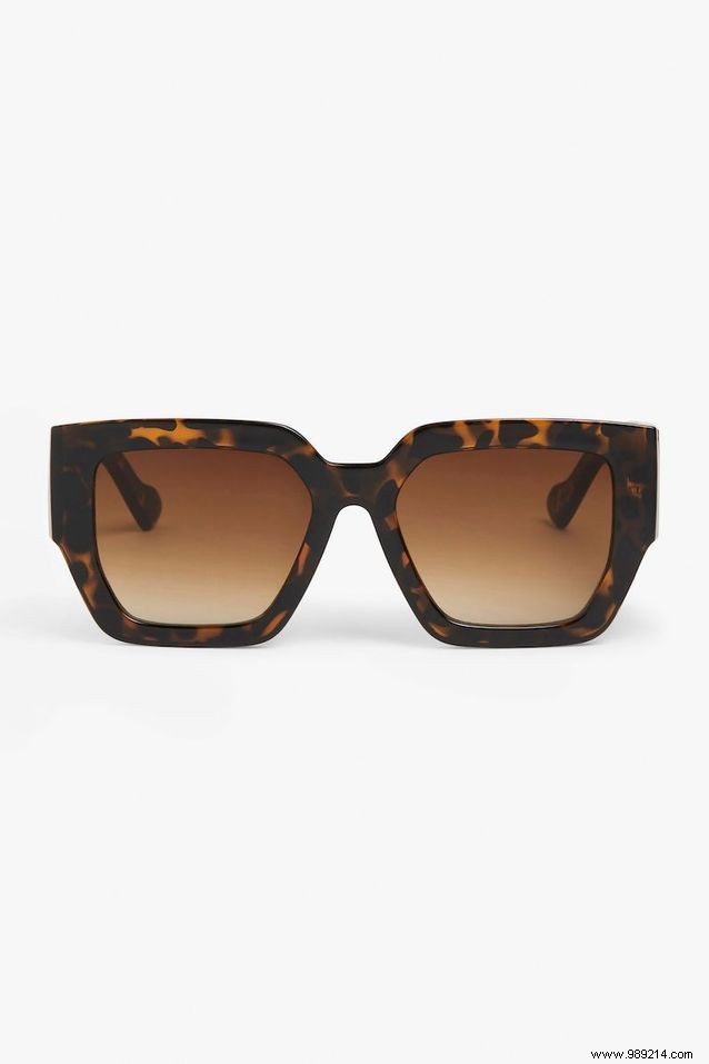 Bermuda Shorts: 3 Effortless Ways to Style the Season s Hottest Short