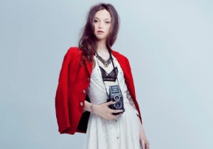 3 Expert Ways to Style the Romantic Dress