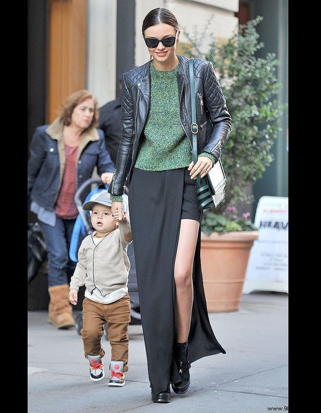 12 Chic Ways to Feel Sexy and Confident