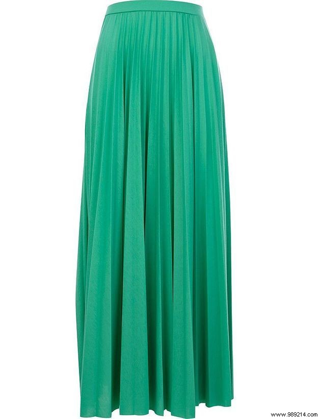 Sustainable Wedding Style: Recycling Your Wardrobe Basics