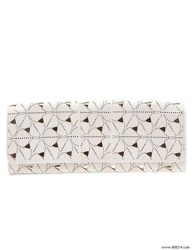 Sustainable Wedding Style: Recycling Your Wardrobe Basics