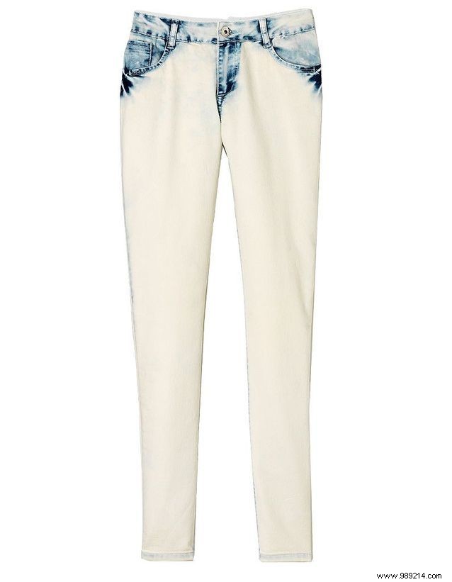 Jeans Therapy: Curated Denim Looks from Top Brands and Fashion Icons