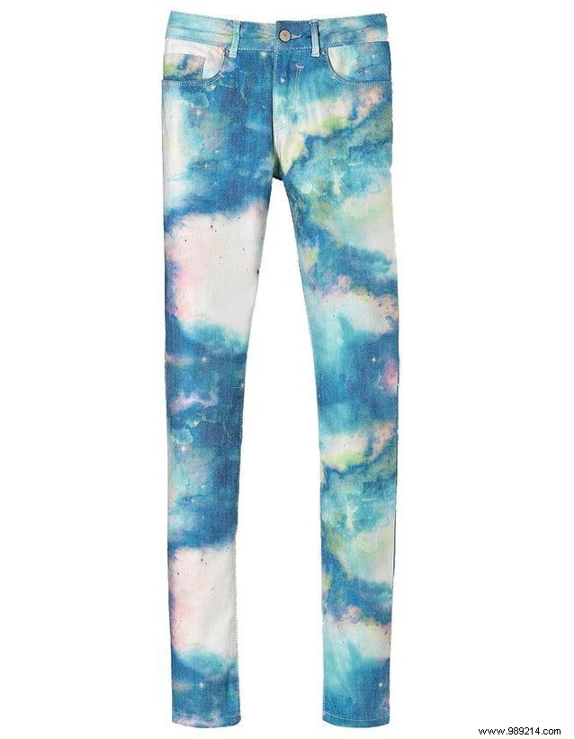 Jeans Therapy: Curated Denim Looks from Top Brands and Fashion Icons