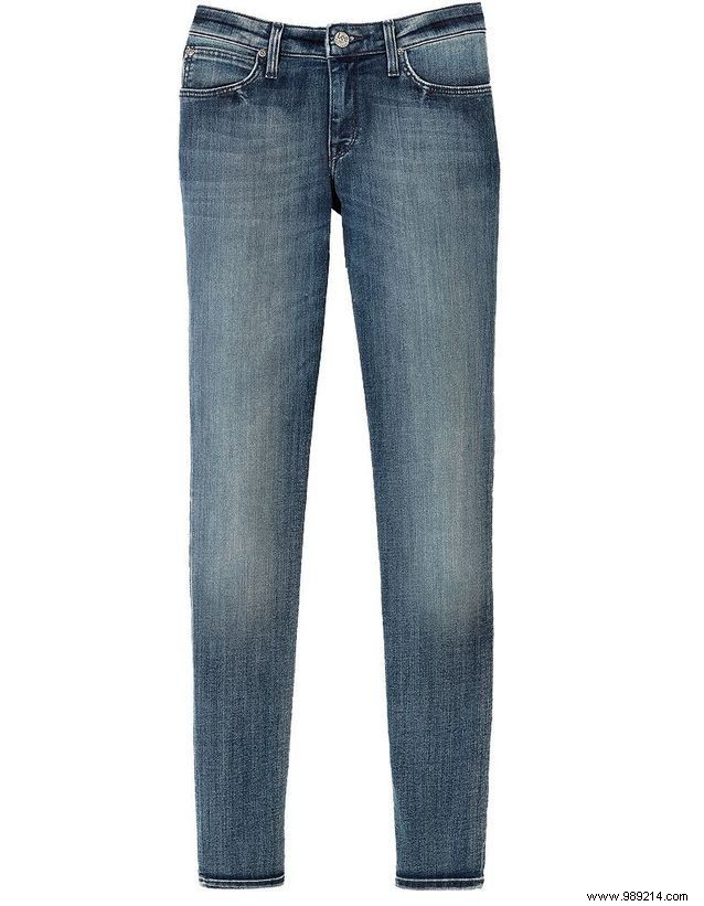 Jeans Therapy: Curated Denim Looks from Top Brands and Fashion Icons