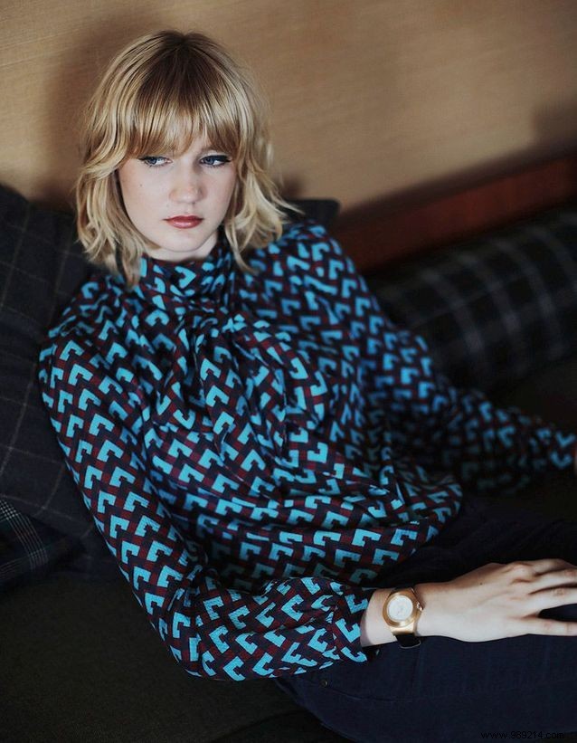 Office Style Guide: Chic Professional Looks with Tartan, Patterns & More