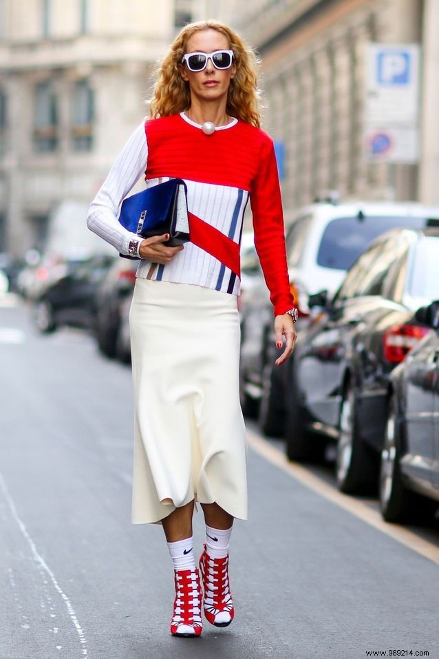 30 Stylish Ways to Wear Sandals in Winter with Socks – Expert Fashion Inspiration