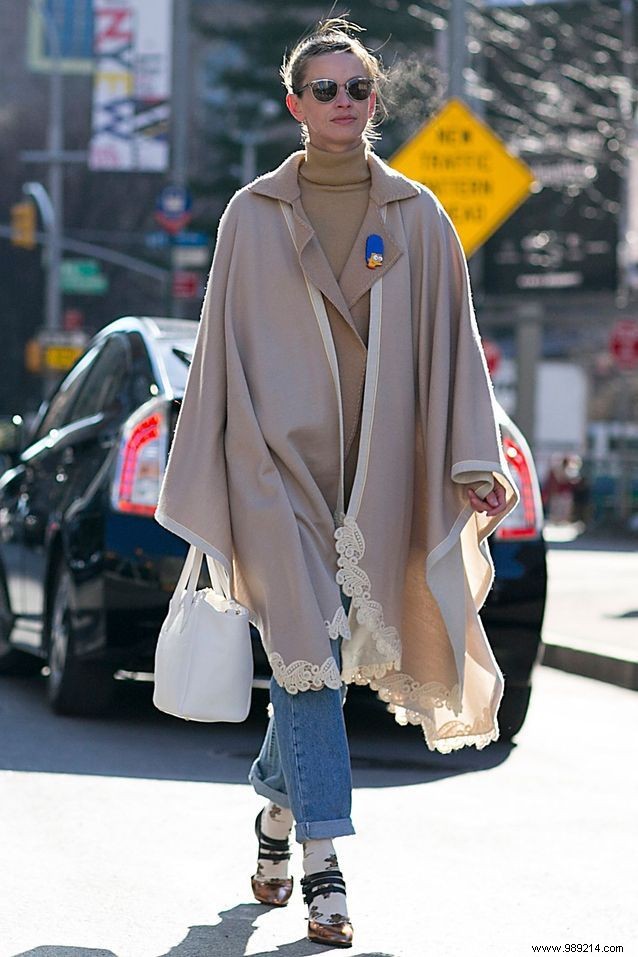 30 Stylish Ways to Wear Sandals in Winter with Socks – Expert Fashion Inspiration