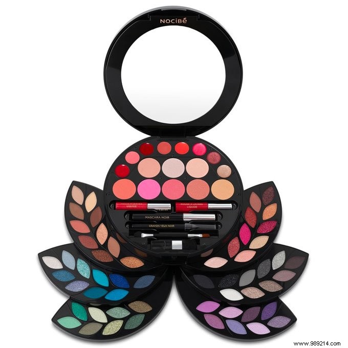 Top 21 Christmas 2021 Makeup Palettes: Our Beauty Editors  Holiday Picks