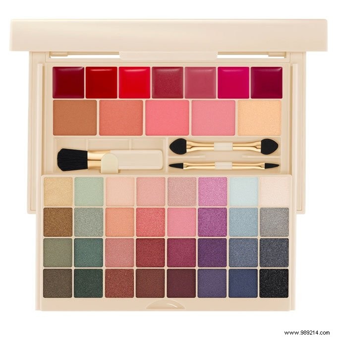 Top 21 Christmas 2021 Makeup Palettes: Our Beauty Editors  Holiday Picks