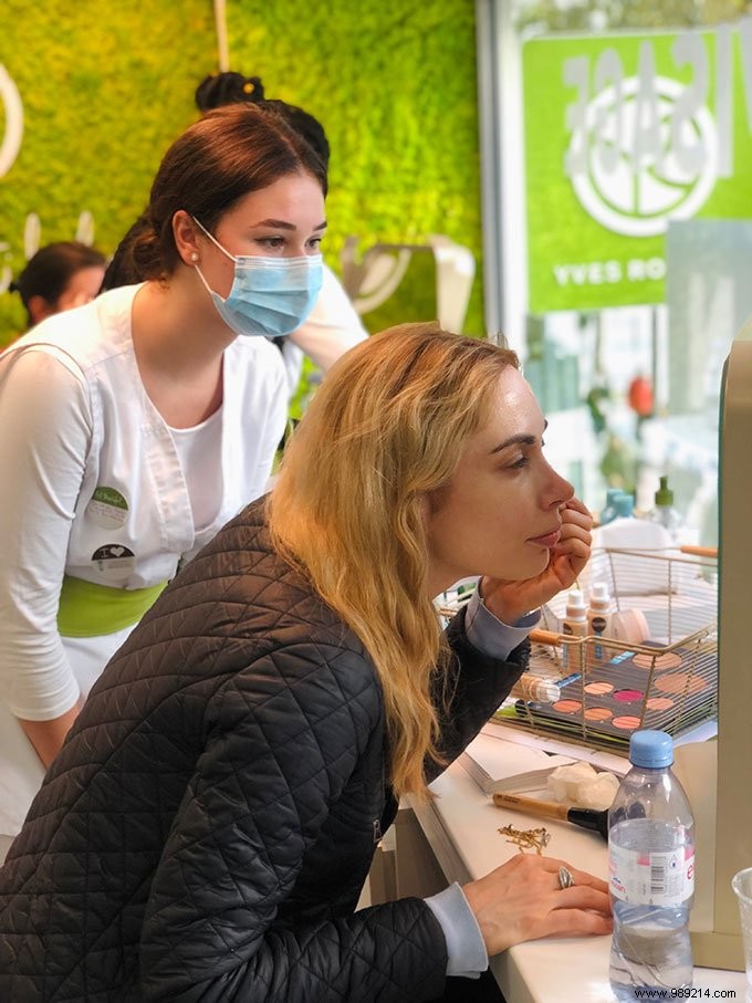 Beauty Without a Mirror: Empowering Blind and Visually Impaired Women to Master Makeup