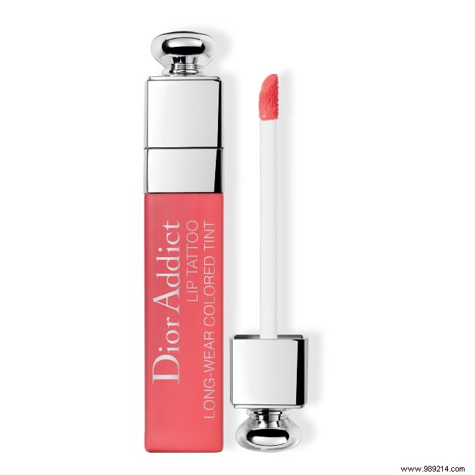 Expert Tips: Make Lipstick Last All Day Under a Mask