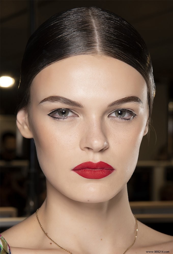 21 Stunning Evening Makeup Looks from Top Fashion Runways