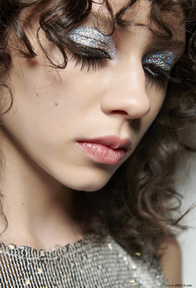 21 Stunning Evening Makeup Looks from Top Fashion Runways