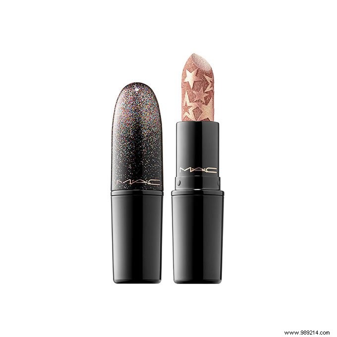 Mastering Golden Makeup: Expert Tips for a Radiant, Timeless Glow