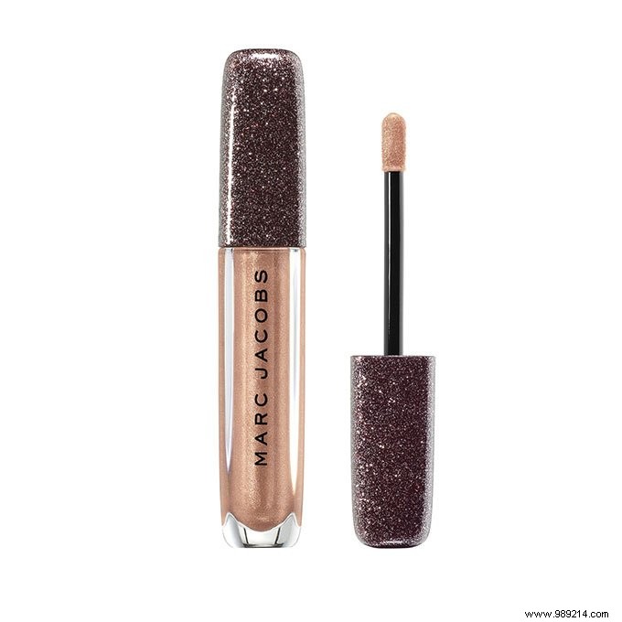 Mastering Golden Makeup: Expert Tips for a Radiant, Timeless Glow