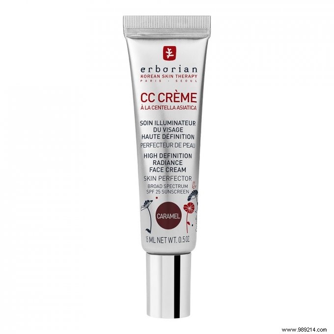 How to Master Frosted Makeup: Glowy Complexion, Iridescent Eyes, and Icy Lips