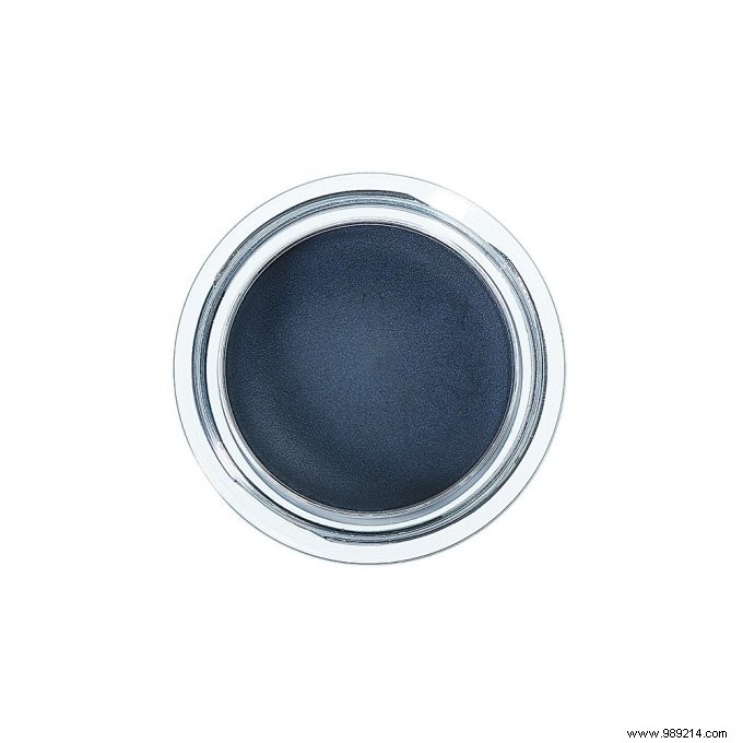 How to Perfectly Match Makeup to Your Glasses Frame: Expert Tips and Product Recommendations