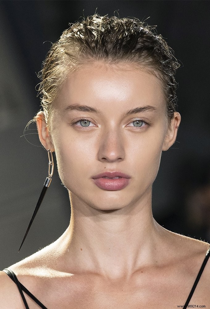 Master Flawless Nude Makeup: 8 Expert Steps for Natural Glow