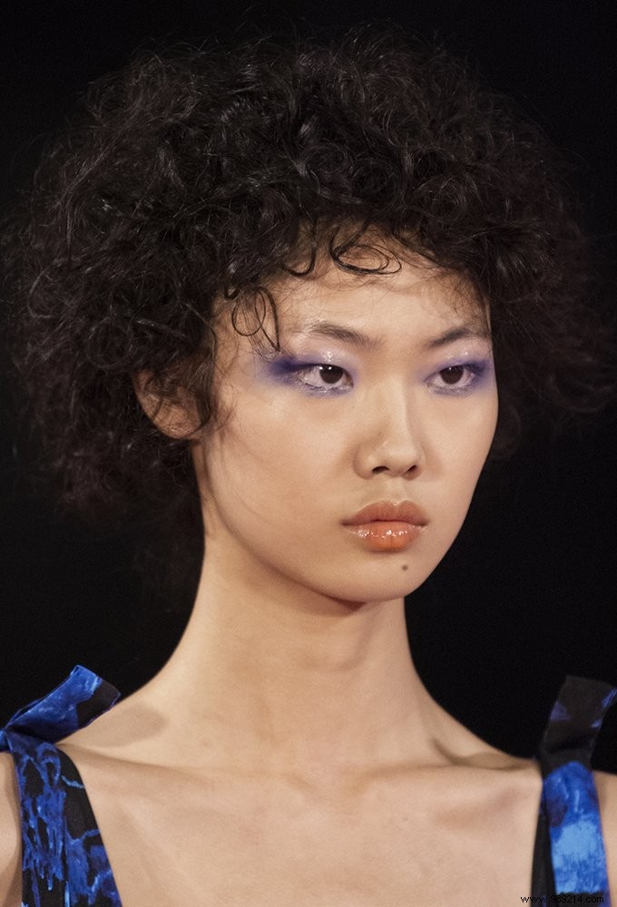 How to Master Ultra Violet Makeup: Pantone s 2020 Color of the Year
