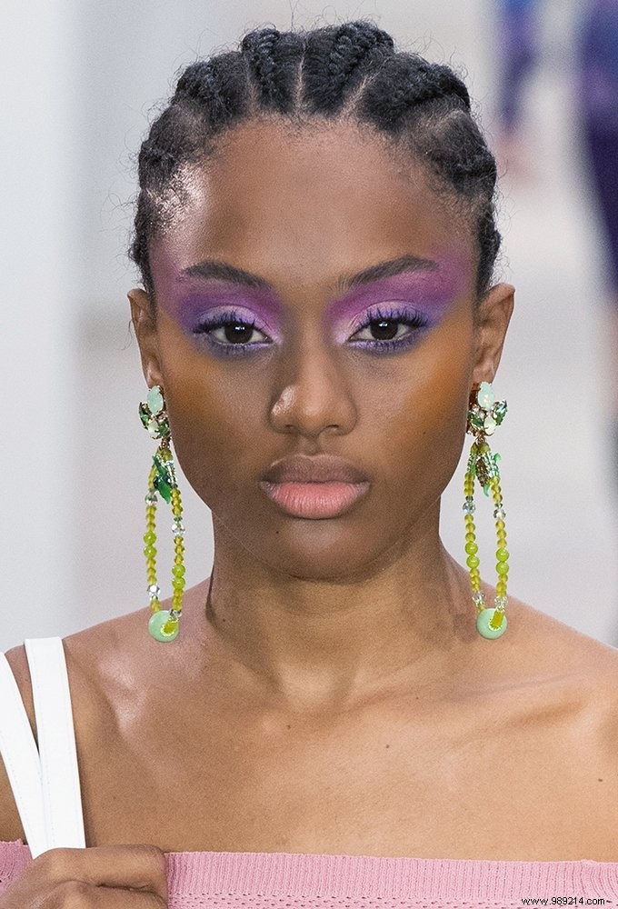 How to Master Ultra Violet Makeup: Pantone s 2020 Color of the Year