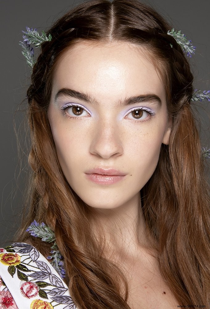 How to Master Ultra Violet Makeup: Pantone s 2020 Color of the Year