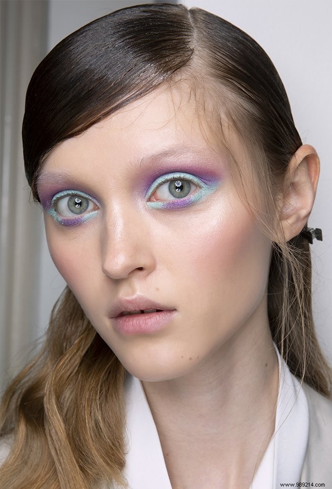 How to Master Ultra Violet Makeup: Pantone s 2020 Color of the Year