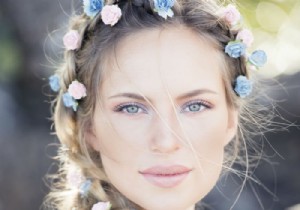 Expert Bridal Makeup Guide: Tailoring It to Your Wedding Dress Color