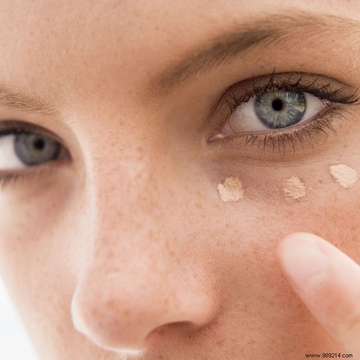 Expert Makeup Guide: Enhancing Very Fair, Porcelain Skin