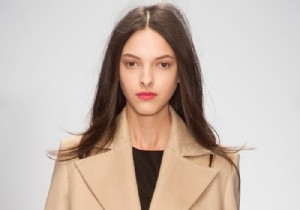 Expert Makeup Guide: Perfect Looks to Pair with Your Timeless Camel Coat