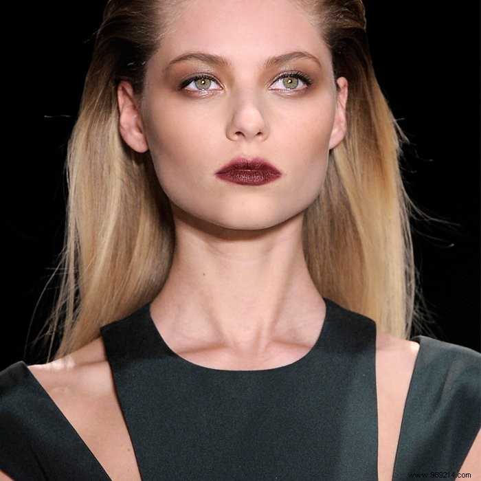 Retro Makeup Mastery: Expert Tips for Two Timeless Glamorous Looks