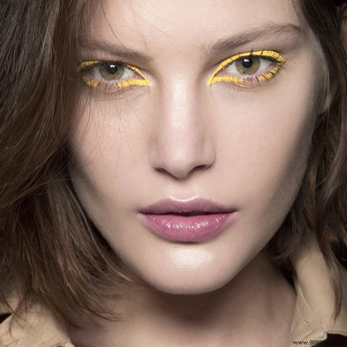 Vibrant Bird of Paradise-Inspired Summer Makeup from Fashion Week Runways