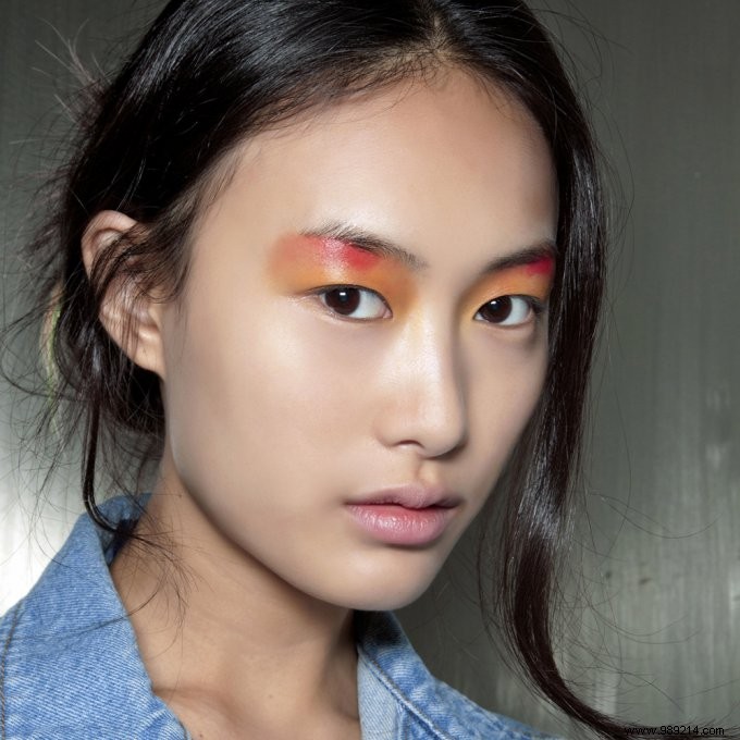 Vibrant Bird of Paradise-Inspired Summer Makeup from Fashion Week Runways