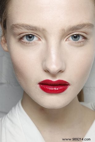 Runway Makeup Mastery: Unveiling Artistic Trends from Fashion Shows