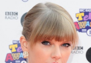 Expert Guide: How to Cut and Maintain Your Fringe at Home