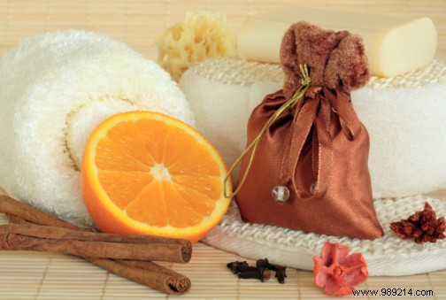 DIY Purifying Orange Peel and Spearmint Face Scrub Recipe