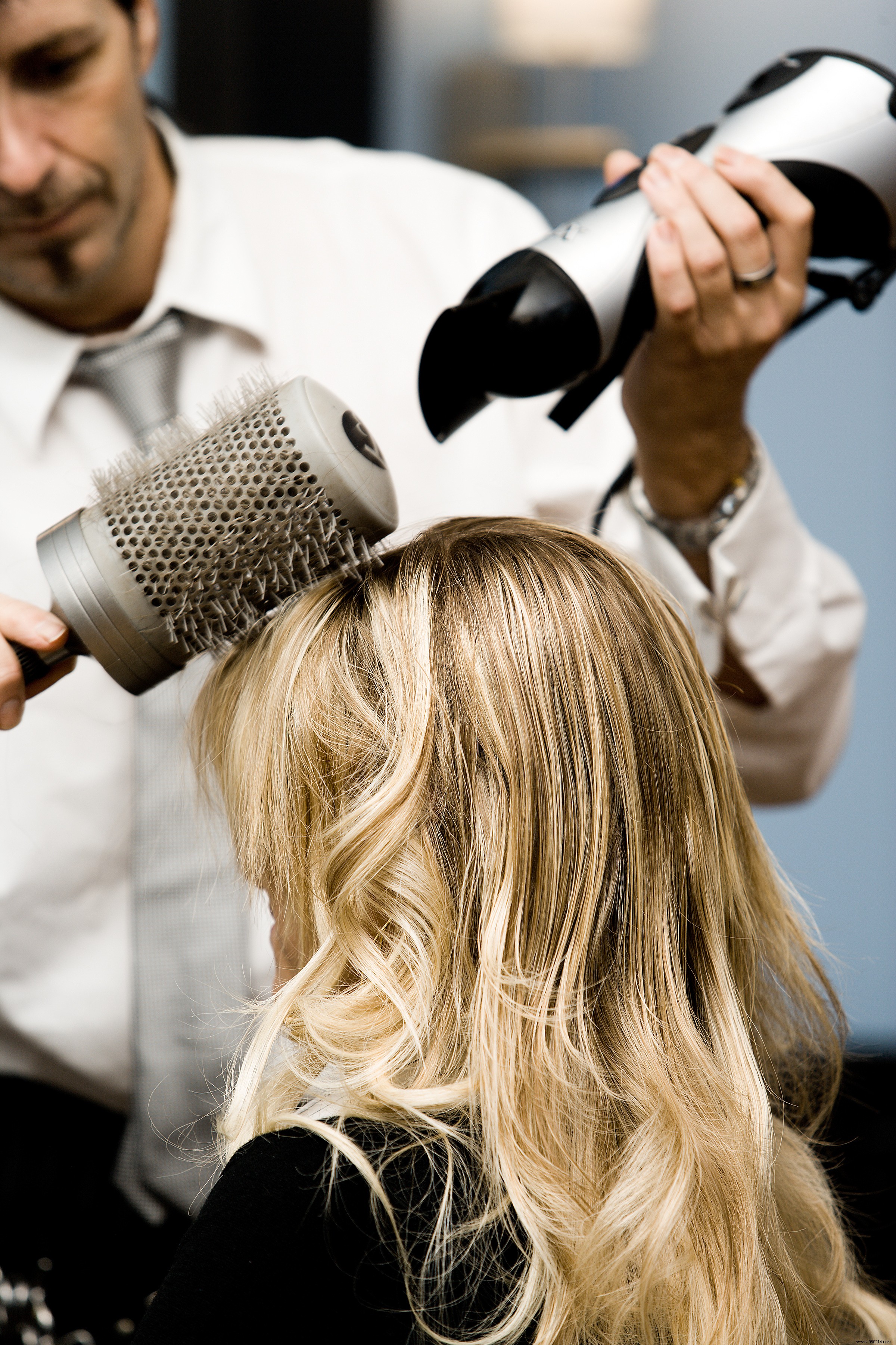 10 Expert Tips for a Salon-Quality Blowout at Home