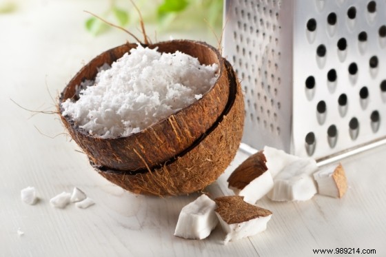 Gourmet Homemade Coconut Body Scrub: Recipe for Silky, Scented Skin