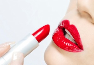 Expert Guide: How to Apply Lipstick Perfectly Every Time