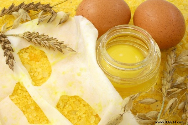 Daily Beauty Essential: Nourishing Hand Mask Recipe for Summer