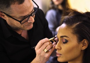 What Defines Beautiful Eyebrows? Insights from Estée Lauder s Creative Makeup Director Tom Pecheux