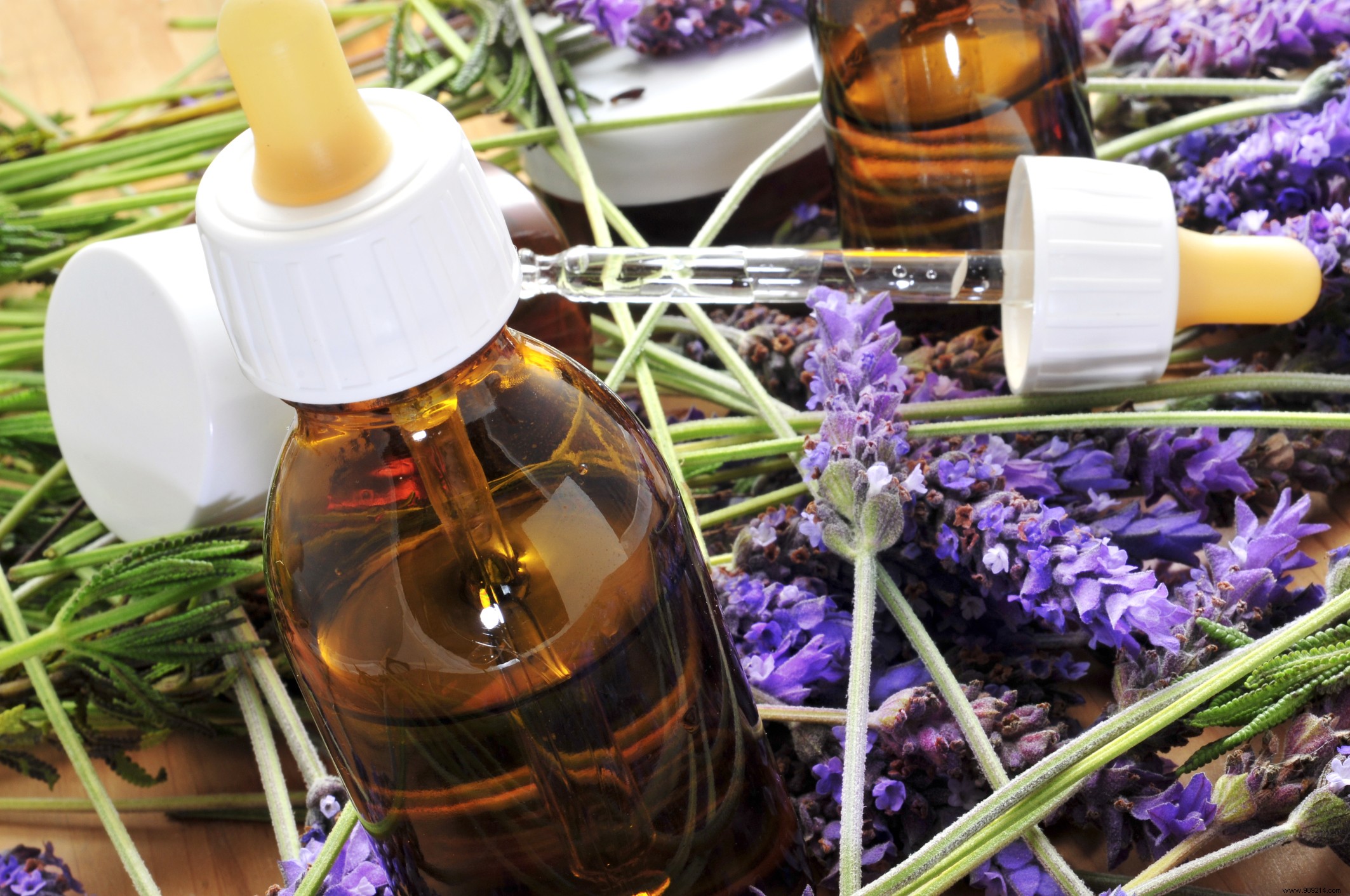 Expert Aromatherapy Guide: RevelEssence Treatments for Radiant Skin