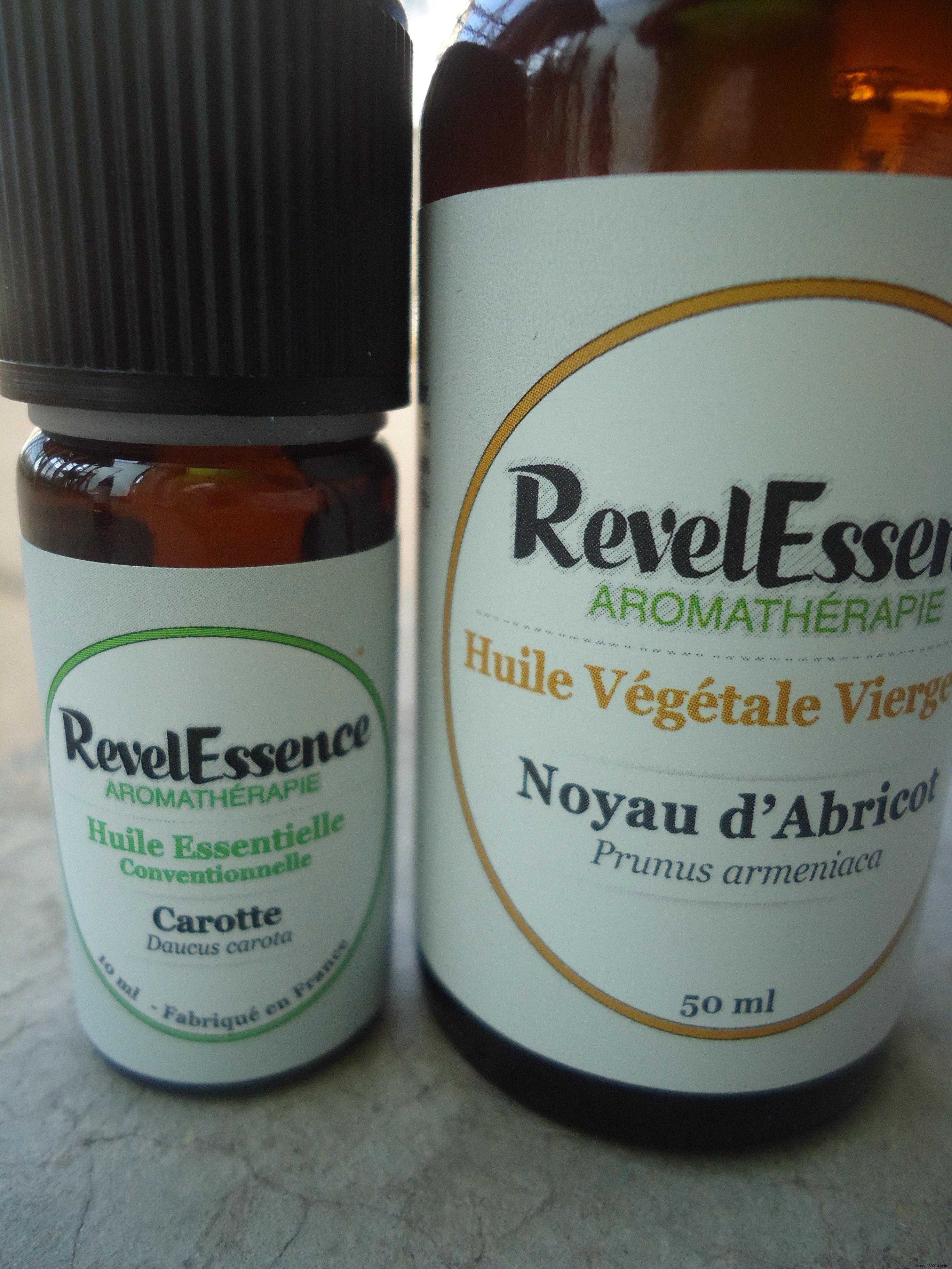 Expert Aromatherapy Guide: RevelEssence Treatments for Radiant Skin