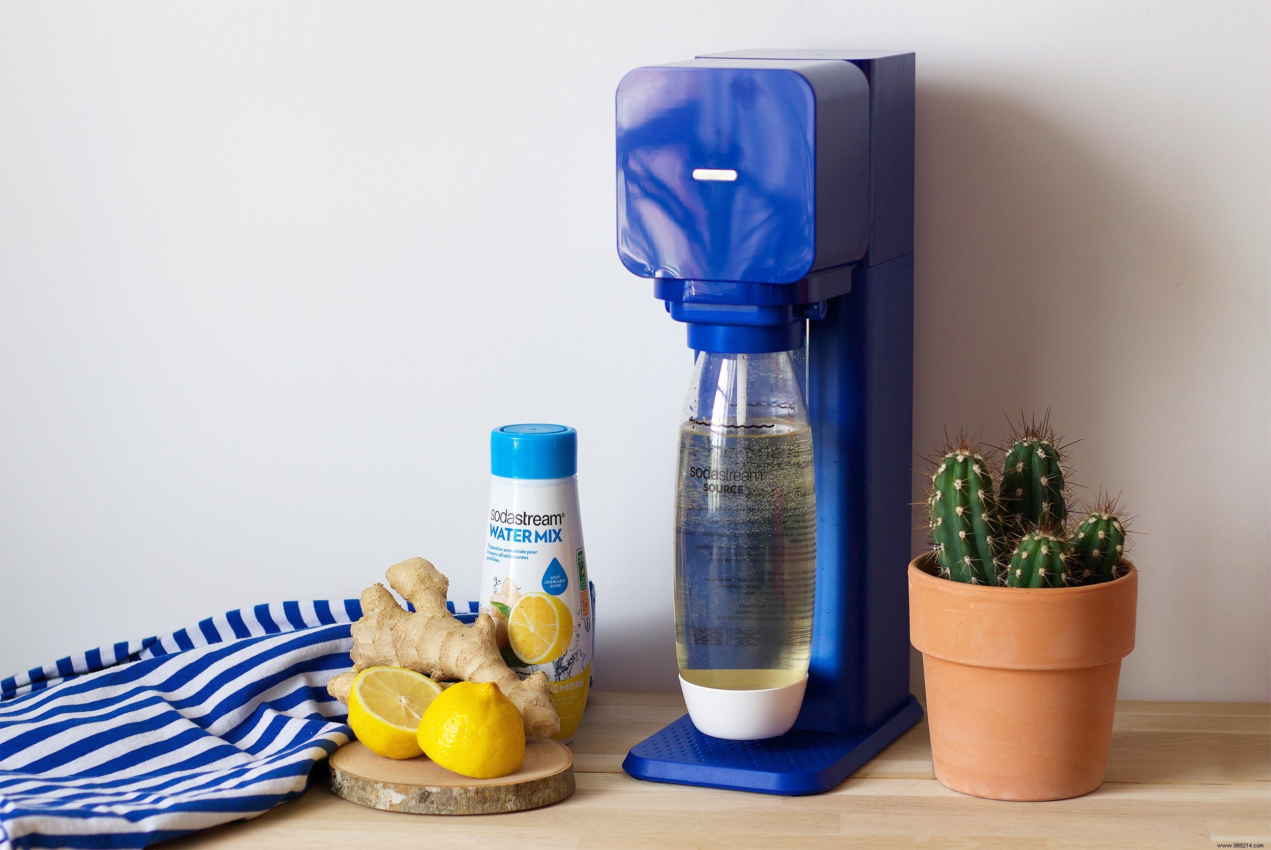 The Proven Health Benefits of Sparkling Water for Digestion and Hydration