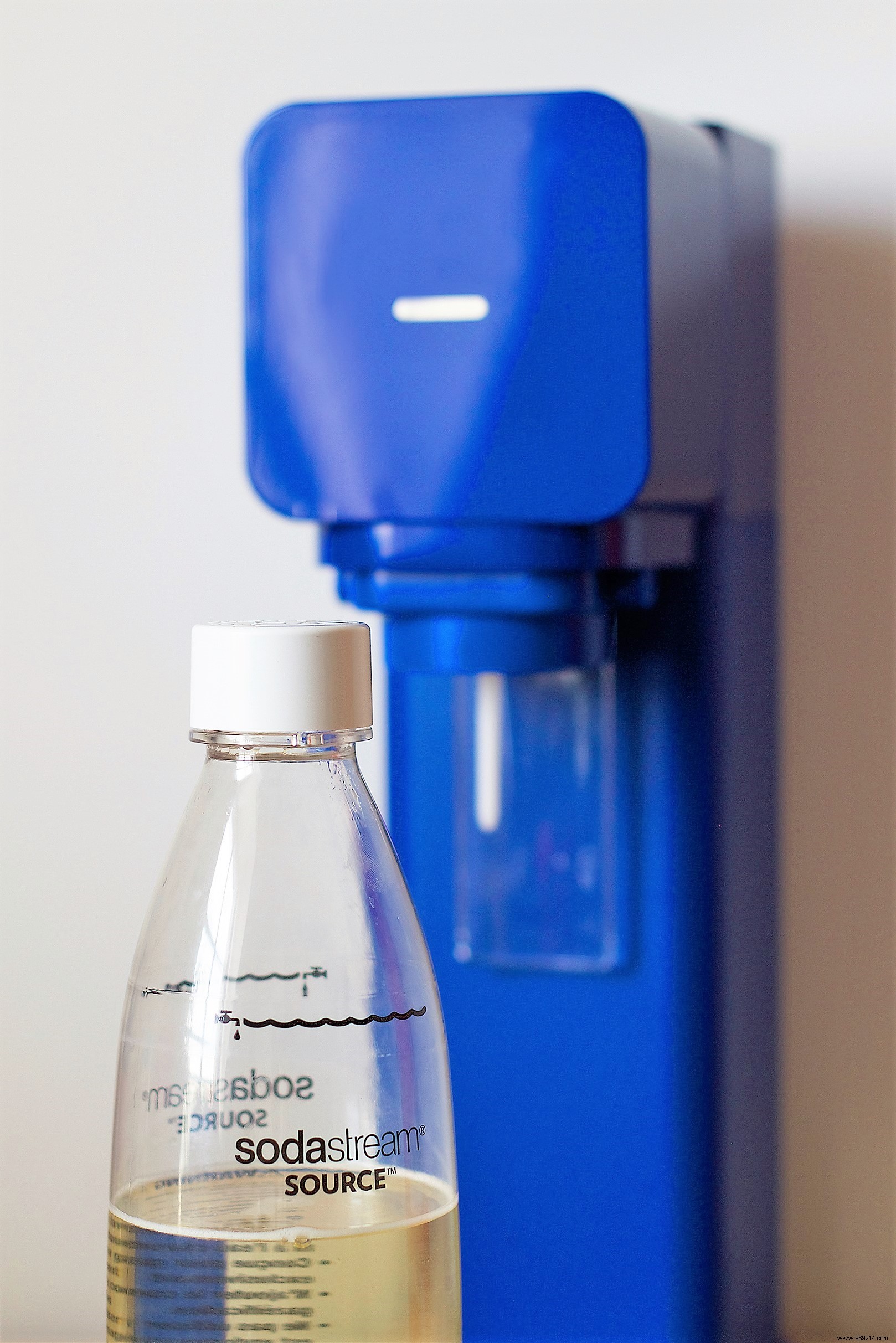 The Proven Health Benefits of Sparkling Water for Digestion and Hydration