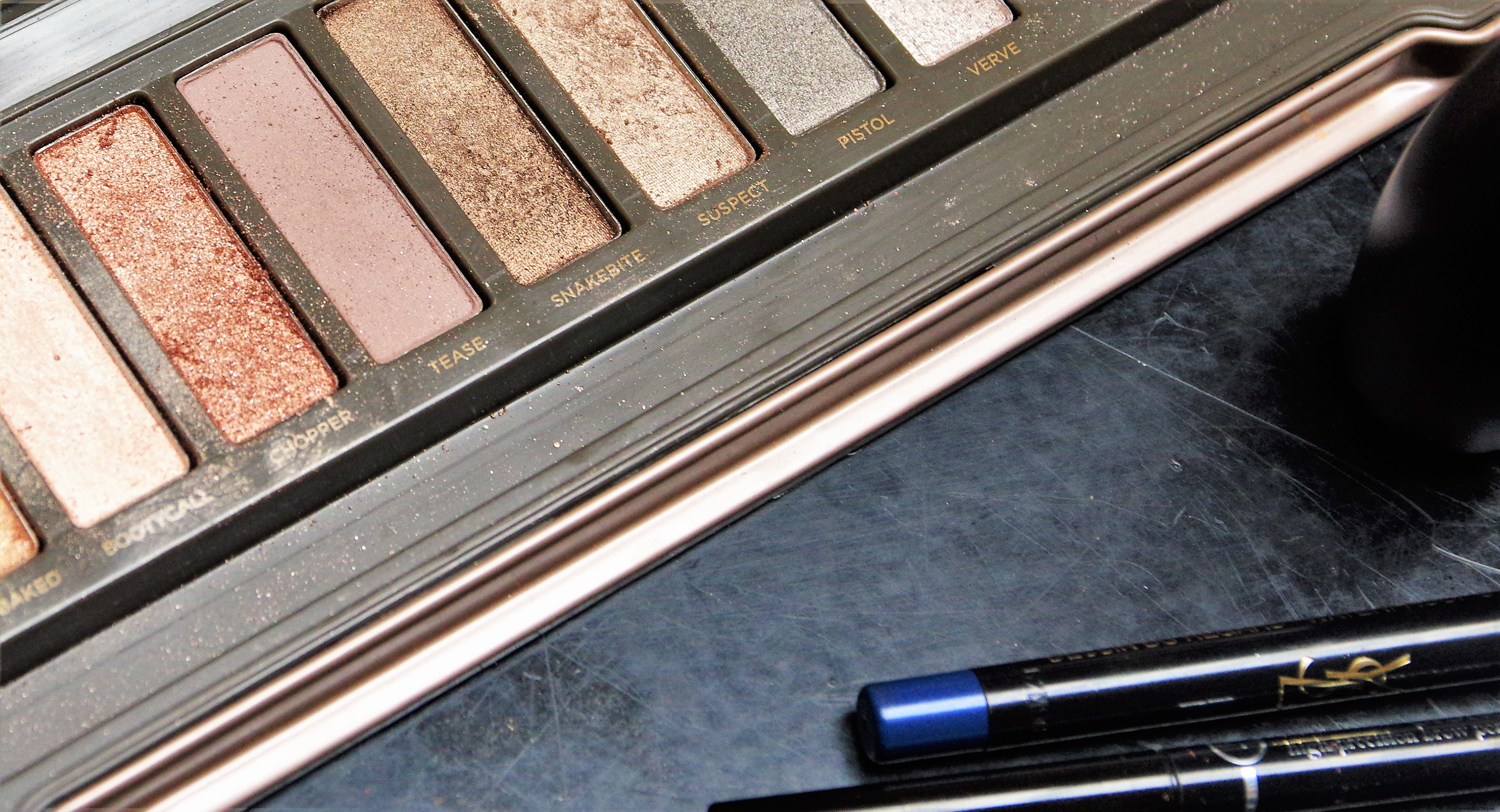 5 Expert Tips for Flawless Makeup on Public Transport