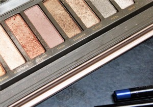 5 Expert Tips for Flawless Makeup on Public Transport