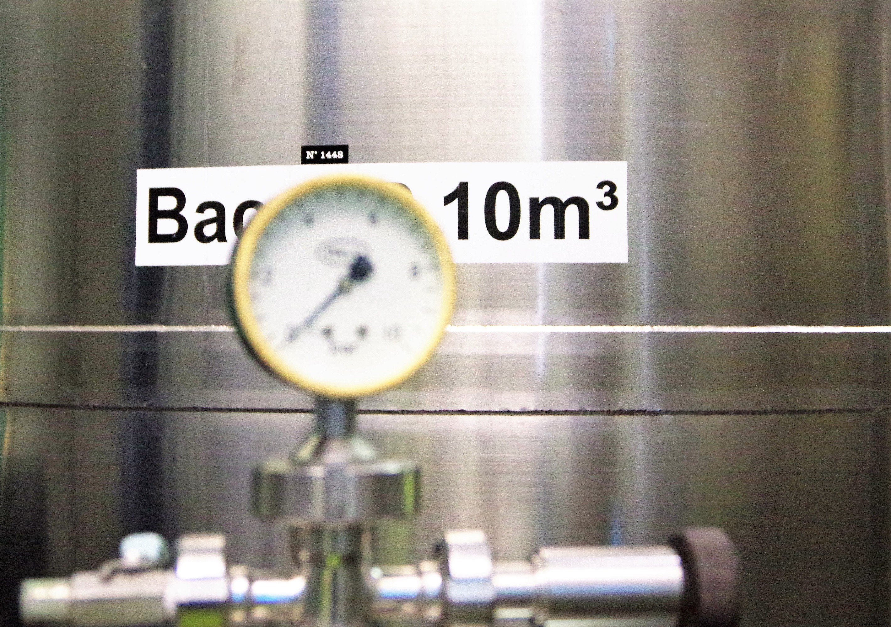 Discover  Dew of the Queen : A Firsthand Look at Pure Water s Essential Benefits for Women s Health